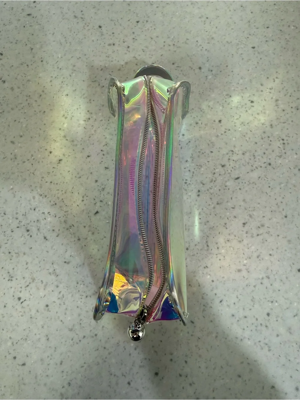 it cosmetics Iridescent Holographic Travel Pouch